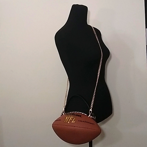 HANDMADE Football Purse 🏈 - Picture 7 of 17